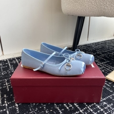 Gucci Flat Shoes